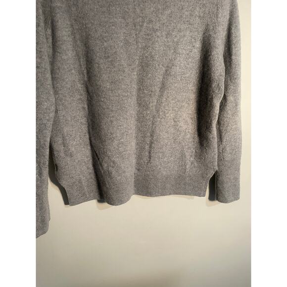 Halogen Gray 100% Cashmere Crewneck Sweater Size 1 (Small) - Picture 7 of 9